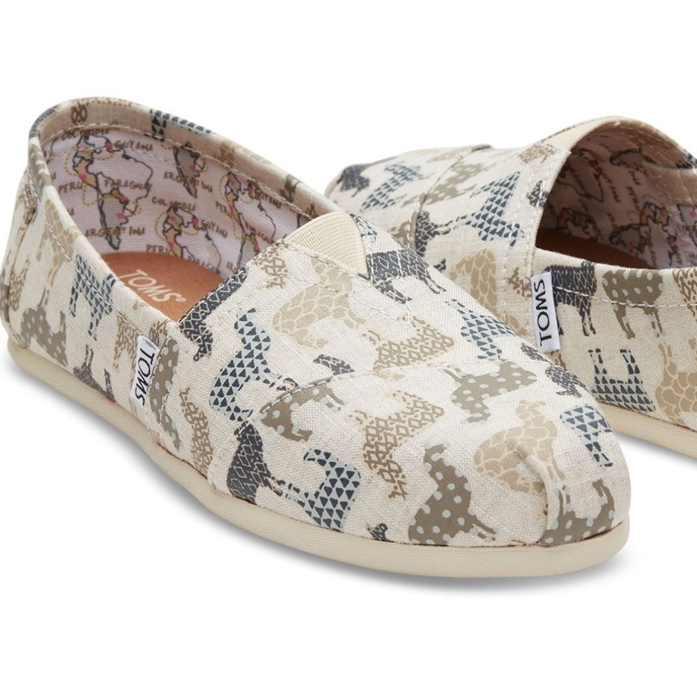 Toms Women’s Classic Slip-On with Alpaca/Llama Print - Size 8.5 - Cream